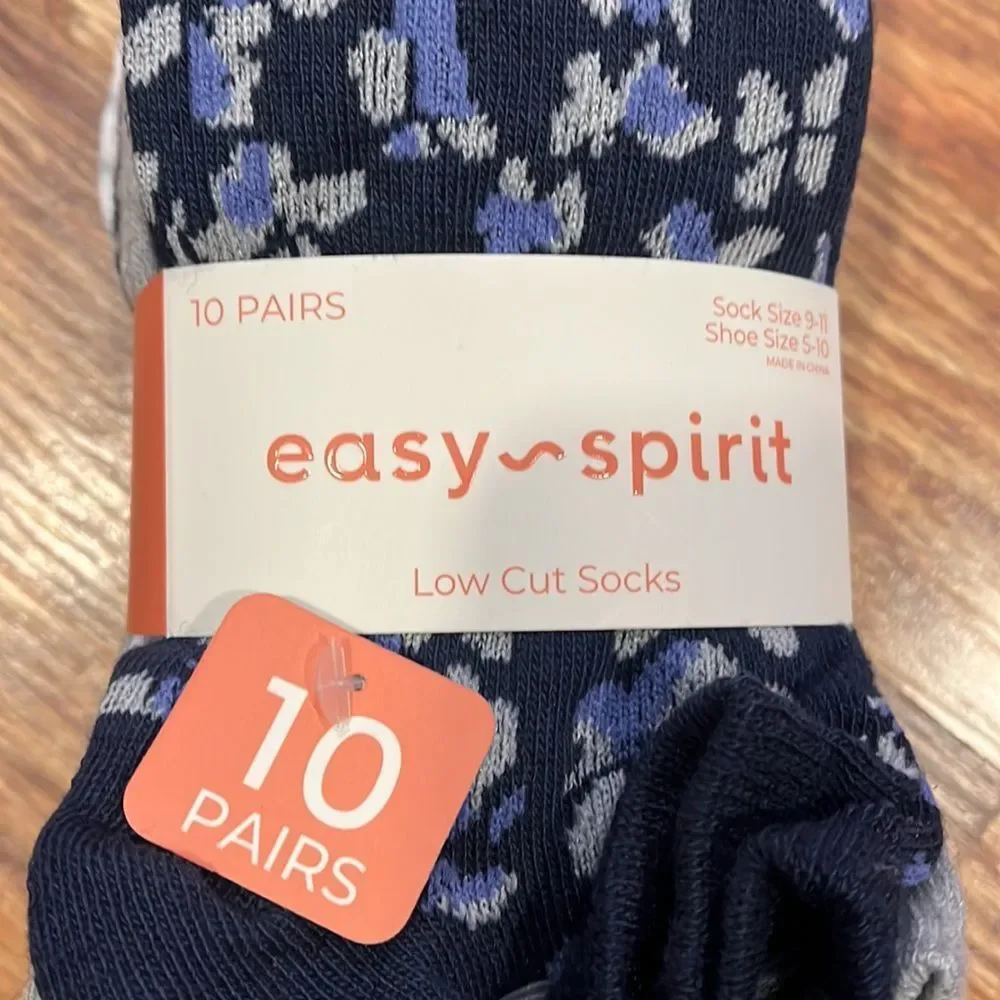NWT EasySpirit socks